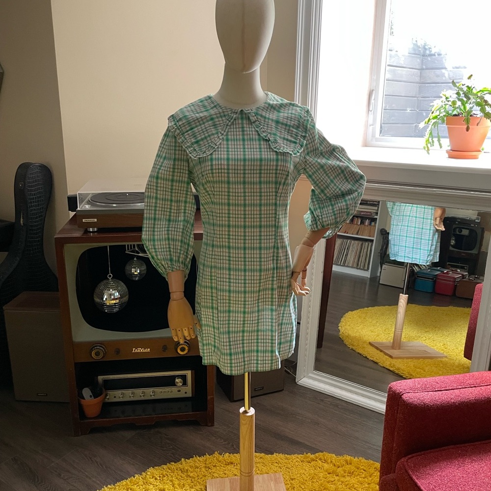 Cider Green Picnic Dress with Bib Collar and Puffed Sleeves